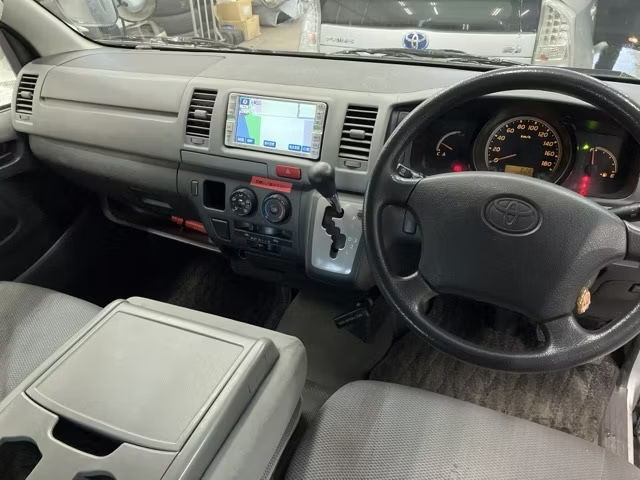 TOYOTA REGIUS ACE