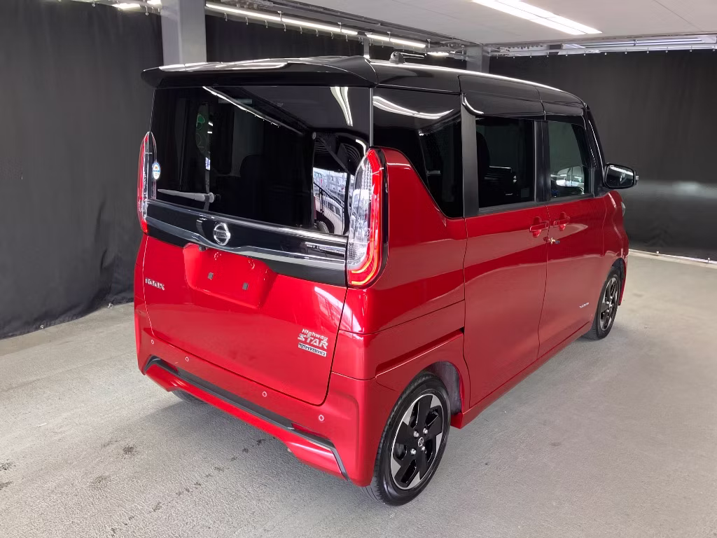 NISSAN ROOX