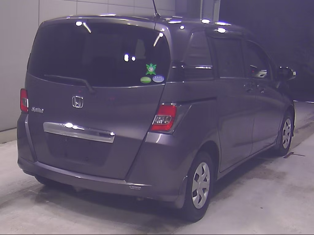 HONDA FREED SPIKE