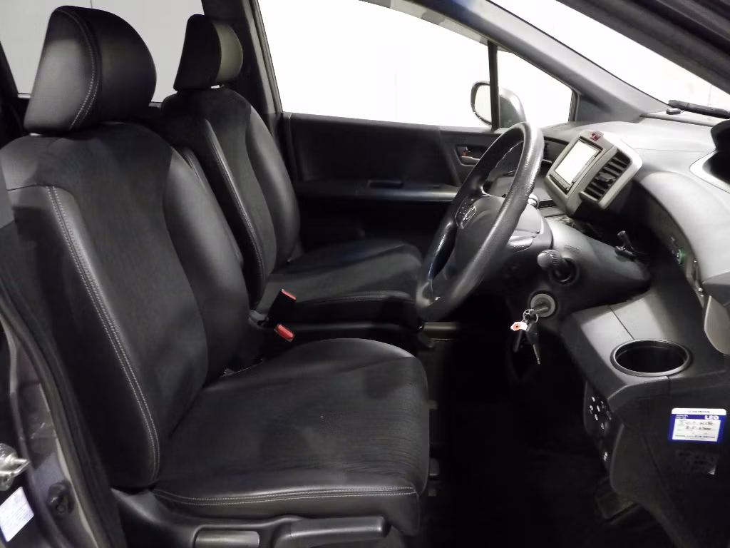 HONDA FREED SPIKE
