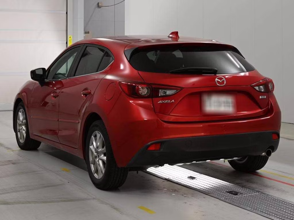MAZDA AXELA