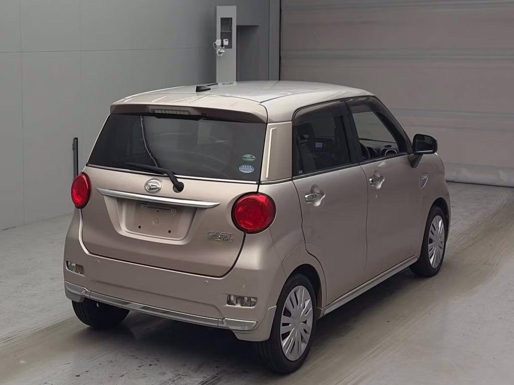 DAIHATSU CAST