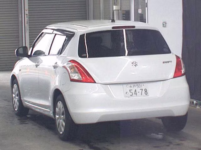 SUZUKI SWIFT