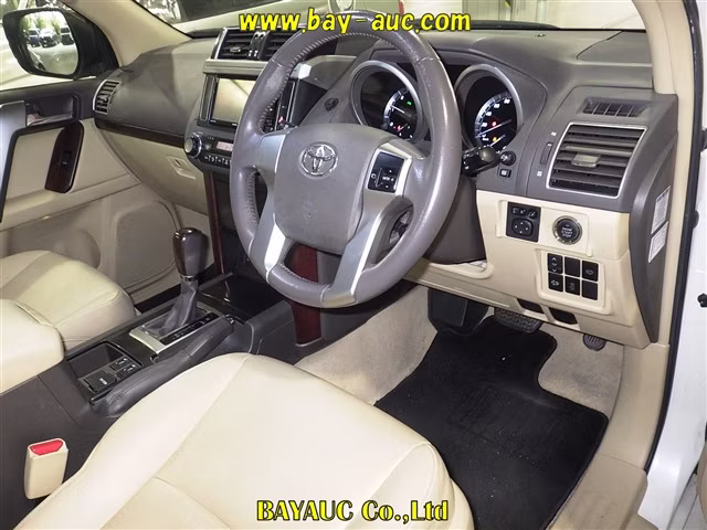 TOYOTA LAND CRUISER PRADO
