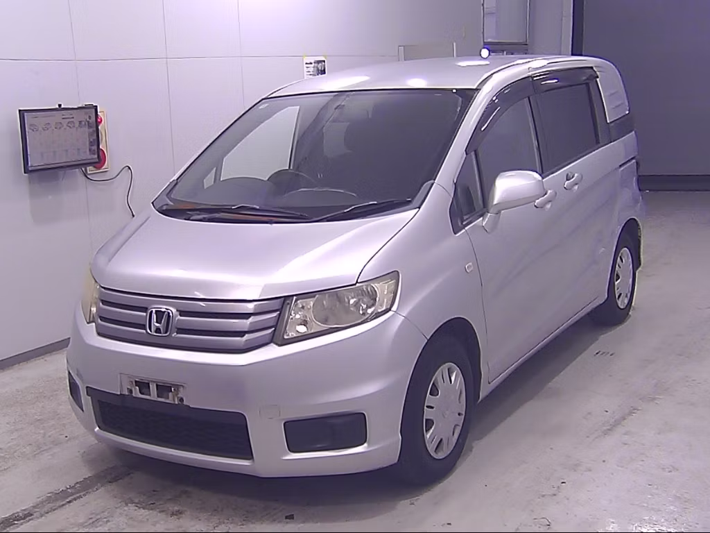 HONDA FREED SPIKE