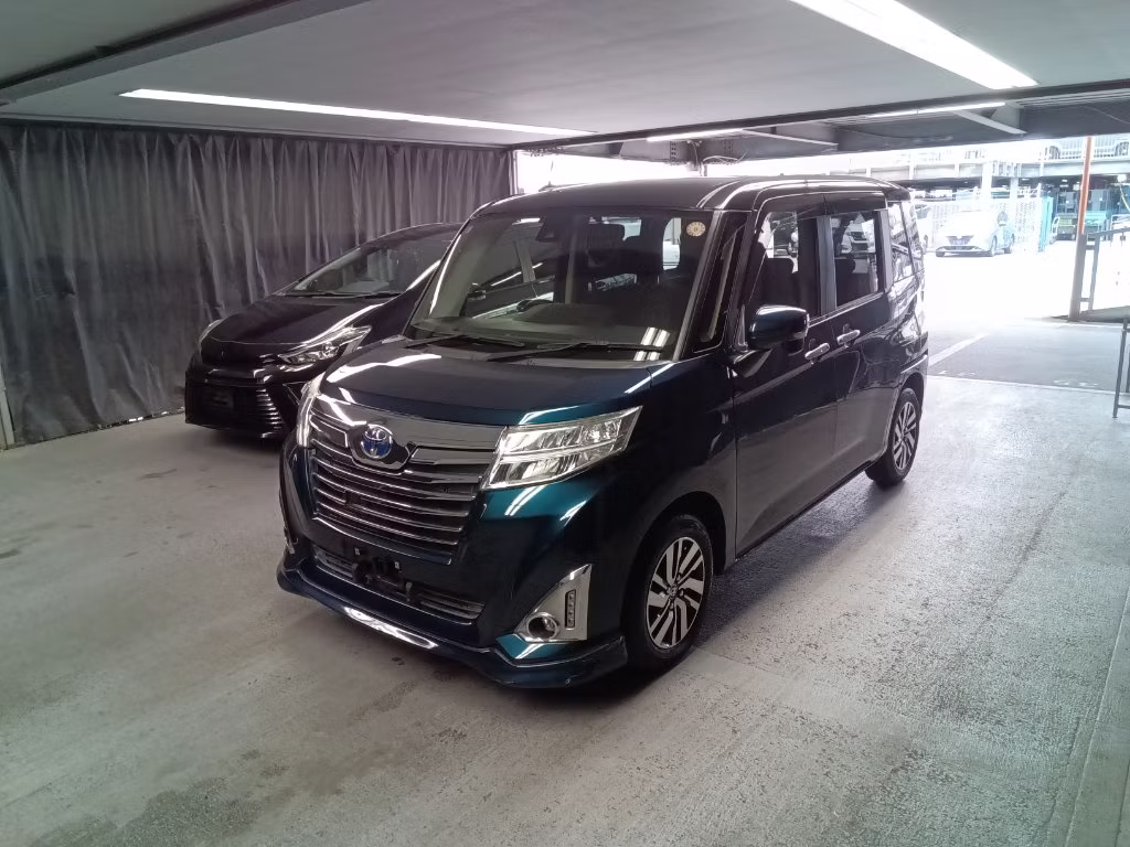 TOYOTA ROOMY