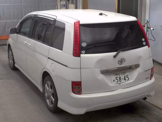 TOYOTA ISIS