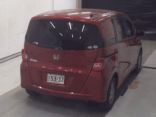 HONDA FREED SPIKE