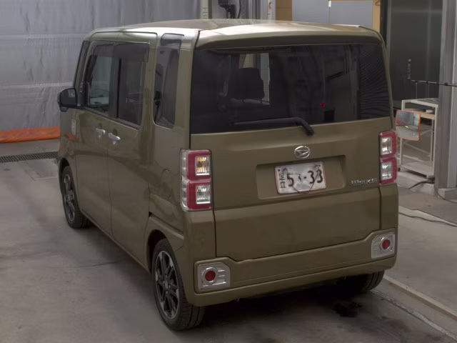 DAIHATSU WAKE