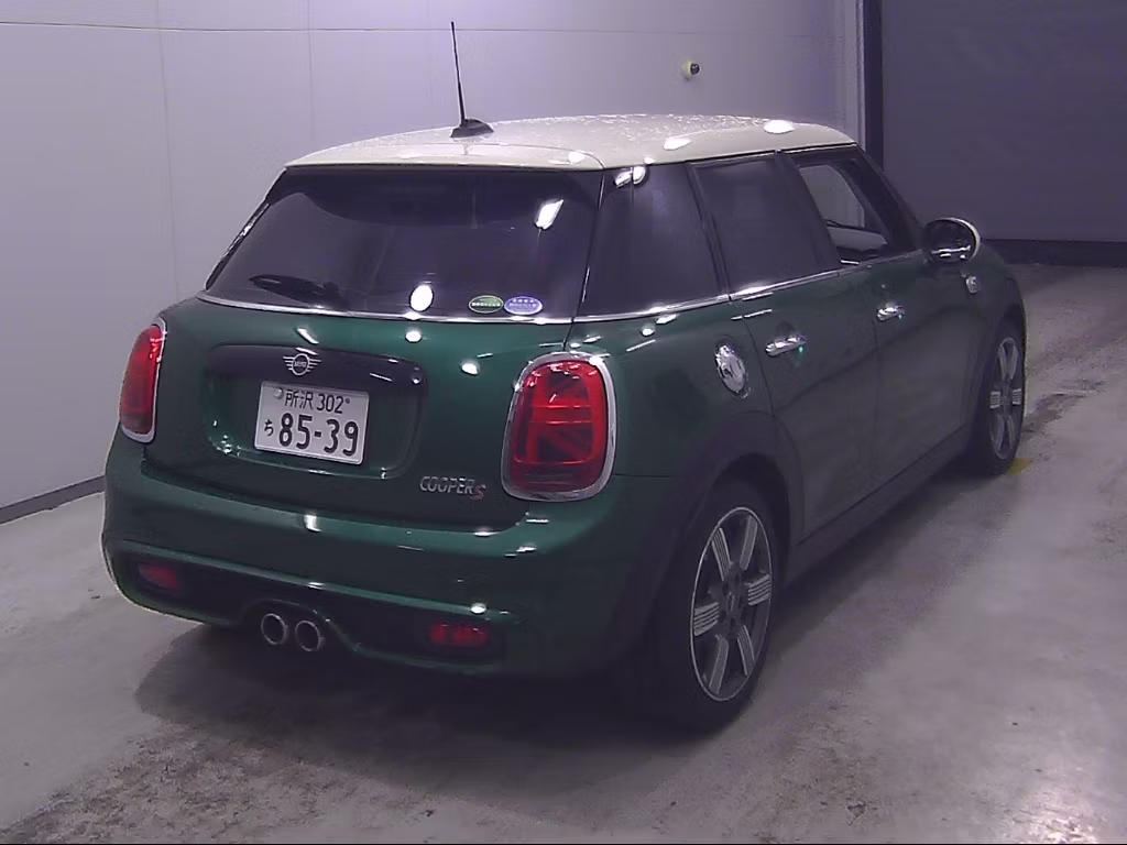 MINI HATCH