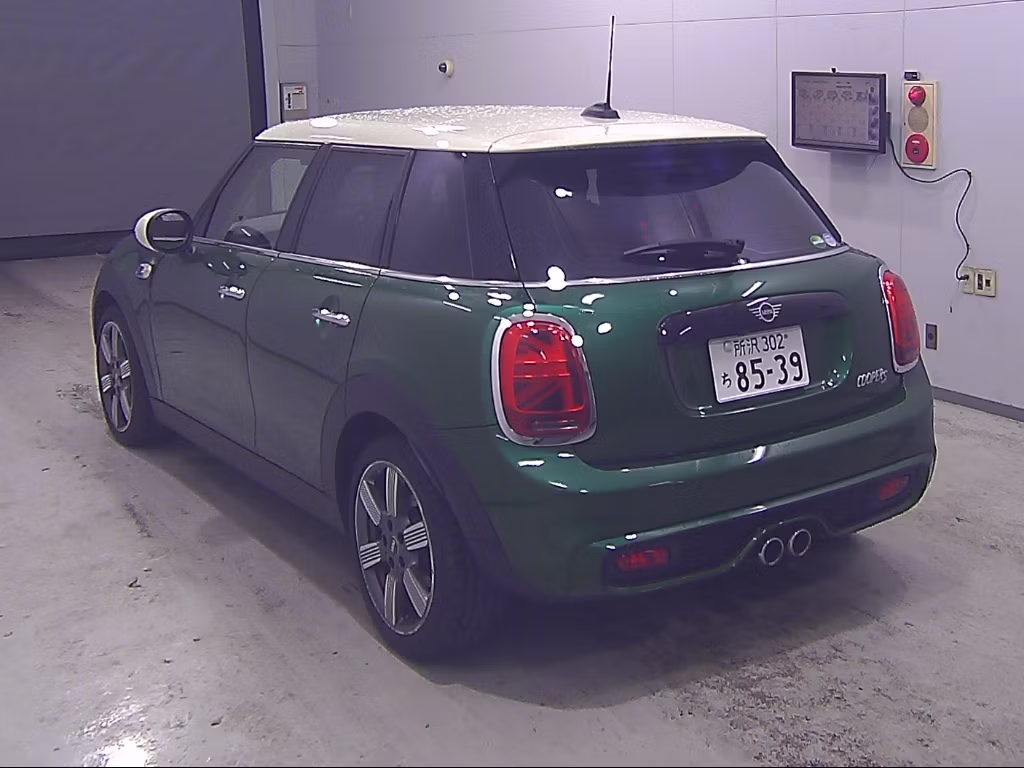 MINI HATCH