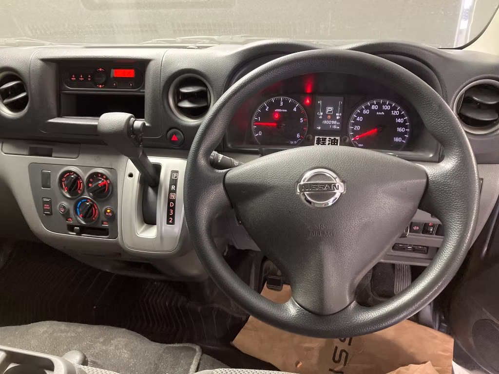 NISSAN NV350 CARAVAN
