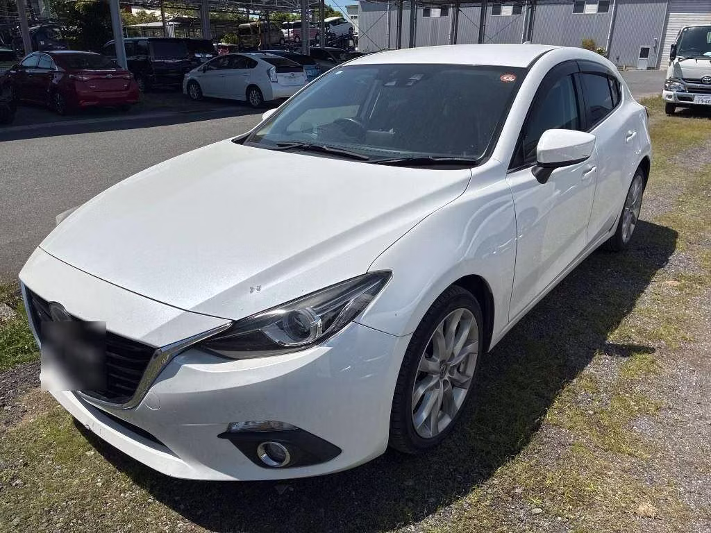 MAZDA AXELA