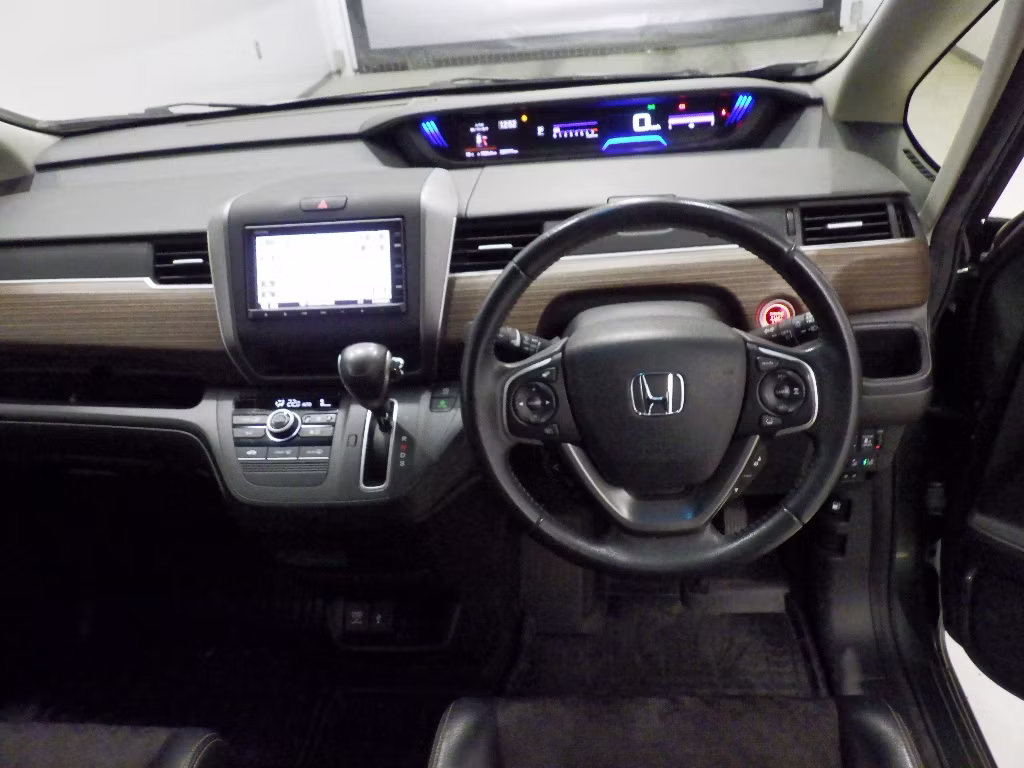 HONDA FREED+
