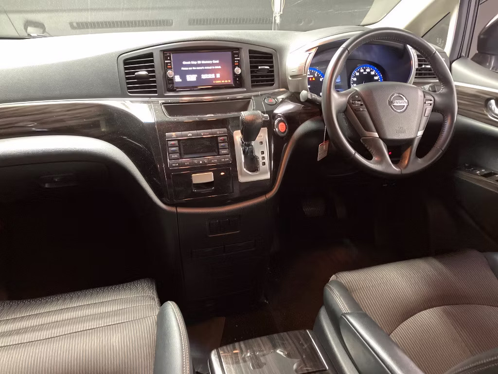 NISSAN ELGRAND