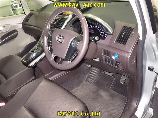 TOYOTA SAI