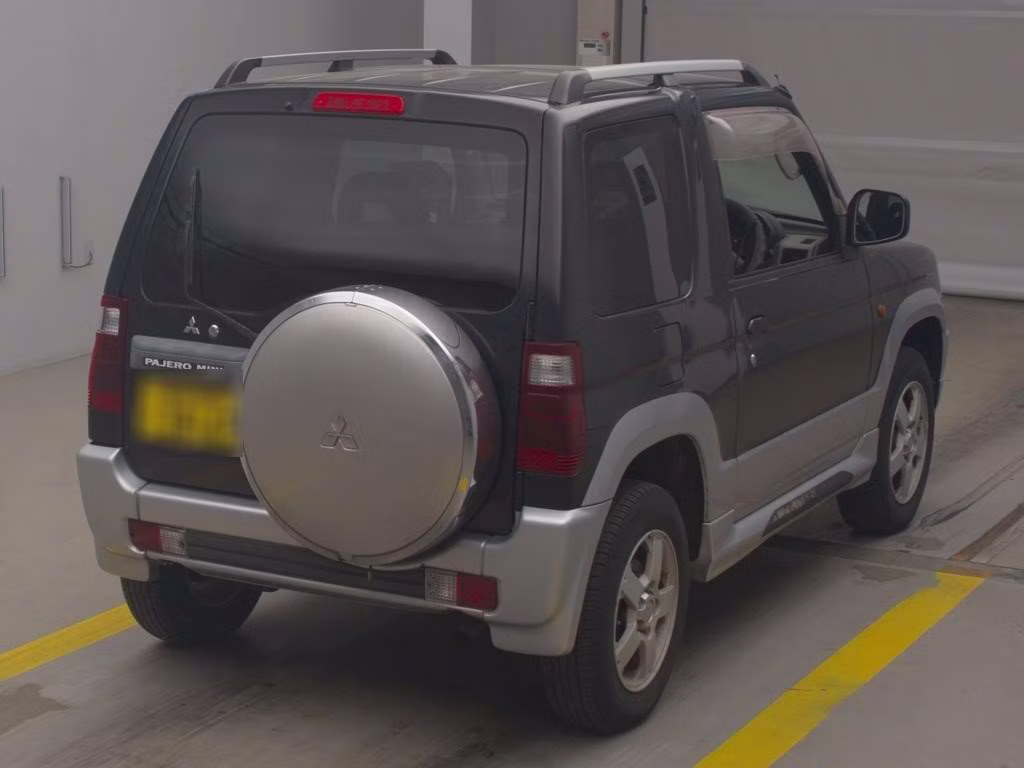 MITSUBISHI PAJERO MINI