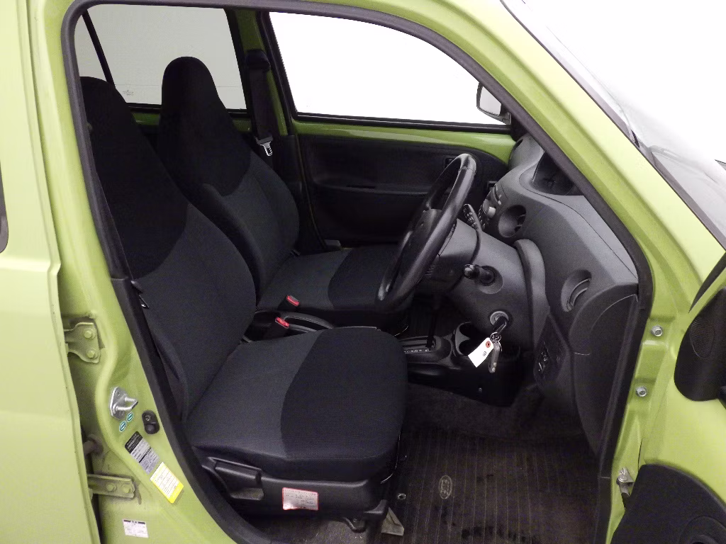 DAIHATSU ESSE