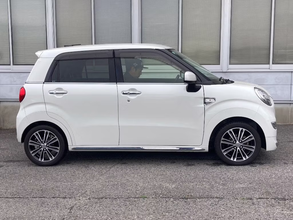 DAIHATSU CAST
