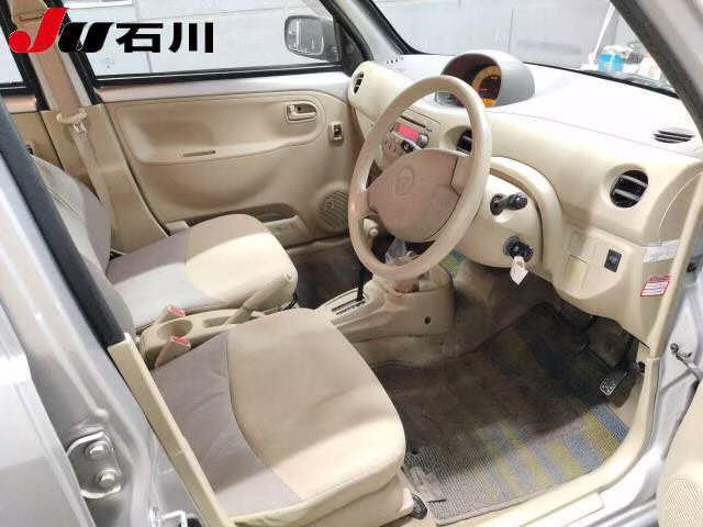 DAIHATSU ESSE