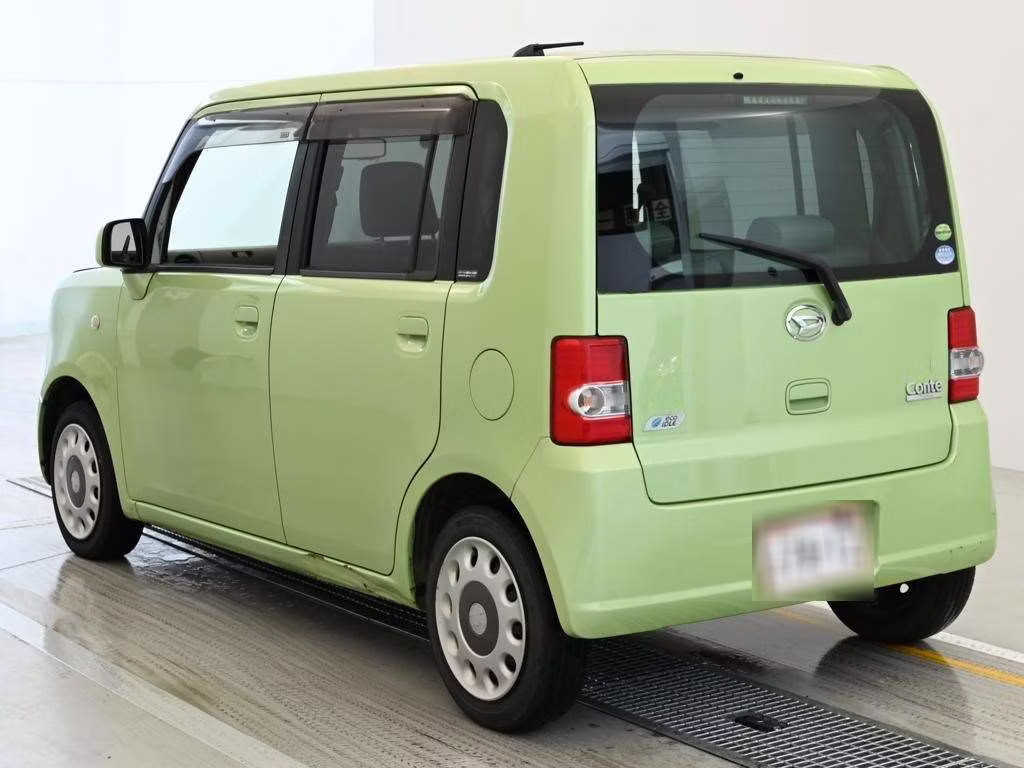 DAIHATSU MOVE CONTE