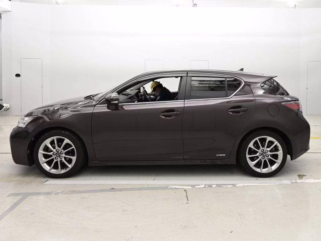 LEXUS CT200H