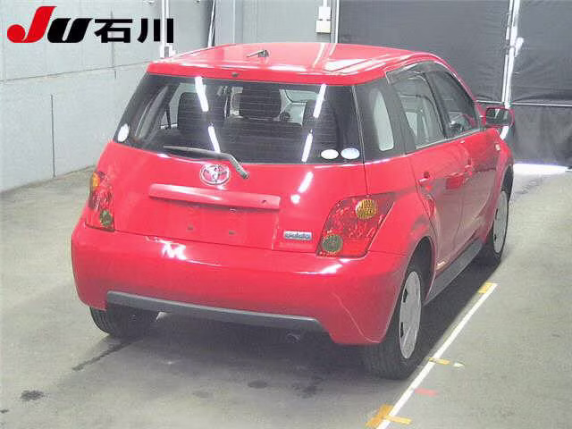 TOYOTA IST