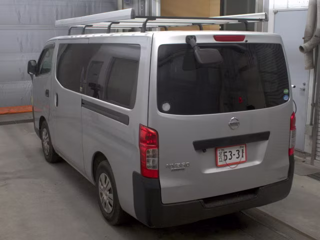NISSAN NV350 CARAVAN