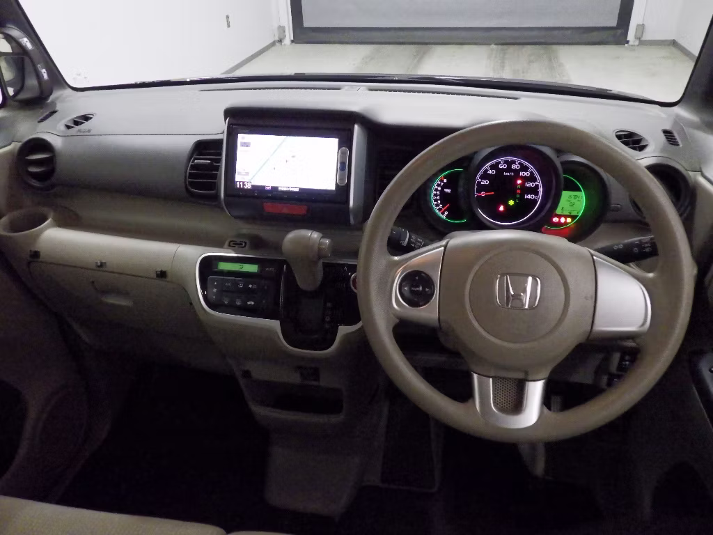 HONDA N-BOX+