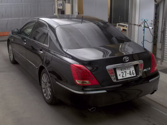 TOYOTA CROWN MAJESTA