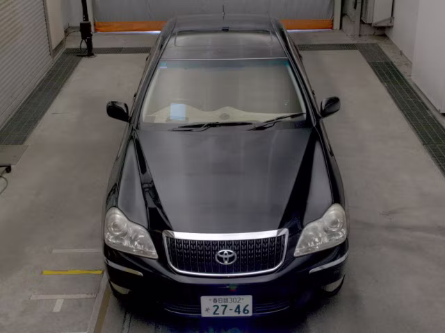 TOYOTA CROWN MAJESTA