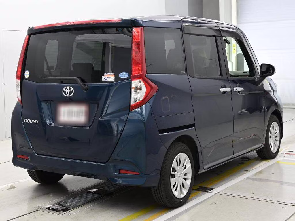 TOYOTA ROOMY