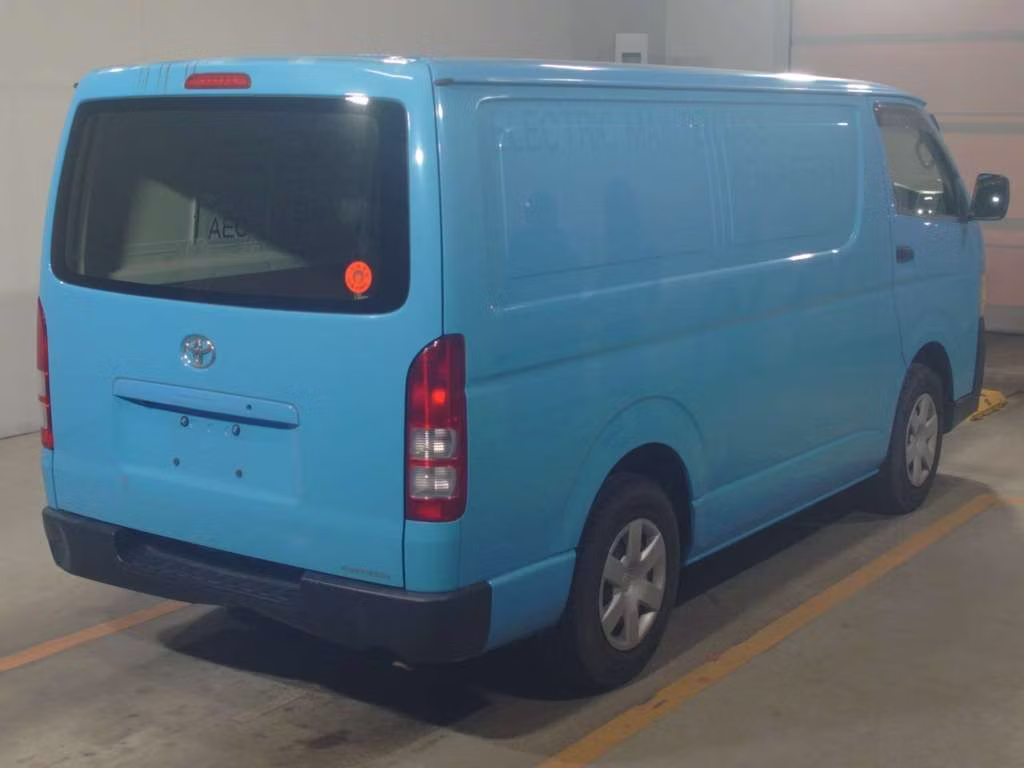 TOYOTA REGIUS ACE