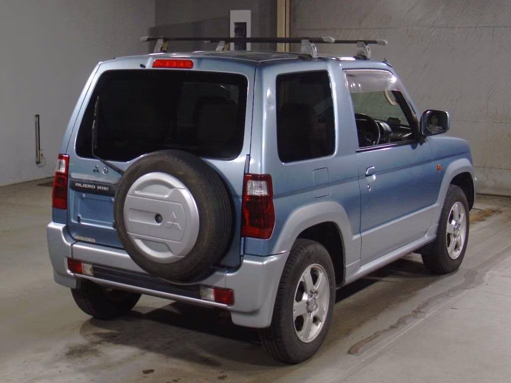 MITSUBISHI PAJERO MINI