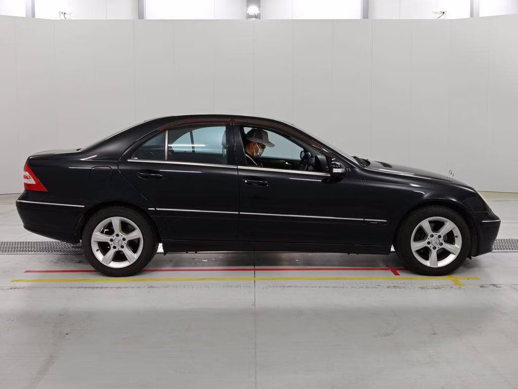 MERCEDES-BENZ C-CLASS