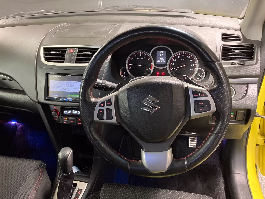 SUZUKI SWIFT