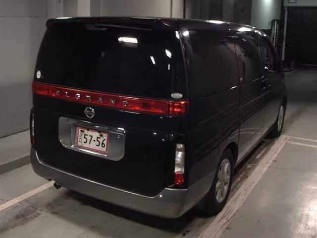 NISSAN ELGRAND
