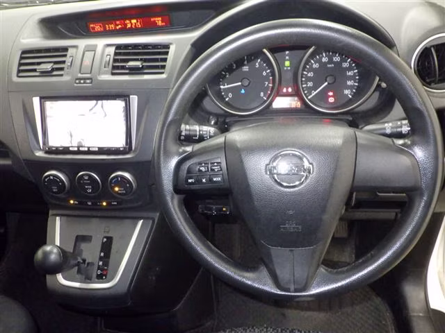 NISSAN LAFESTA