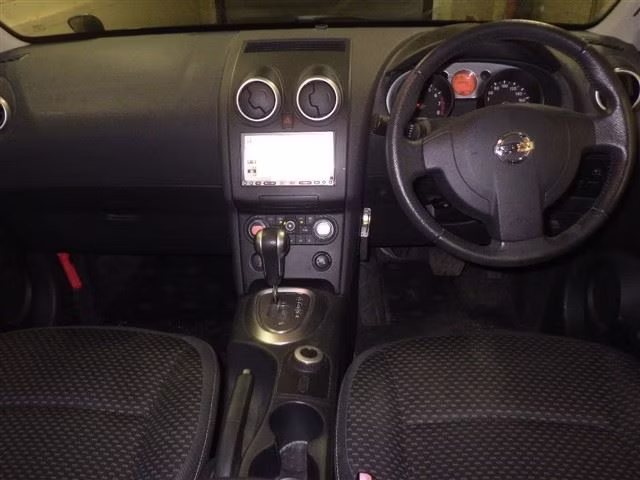 NISSAN DUALIS