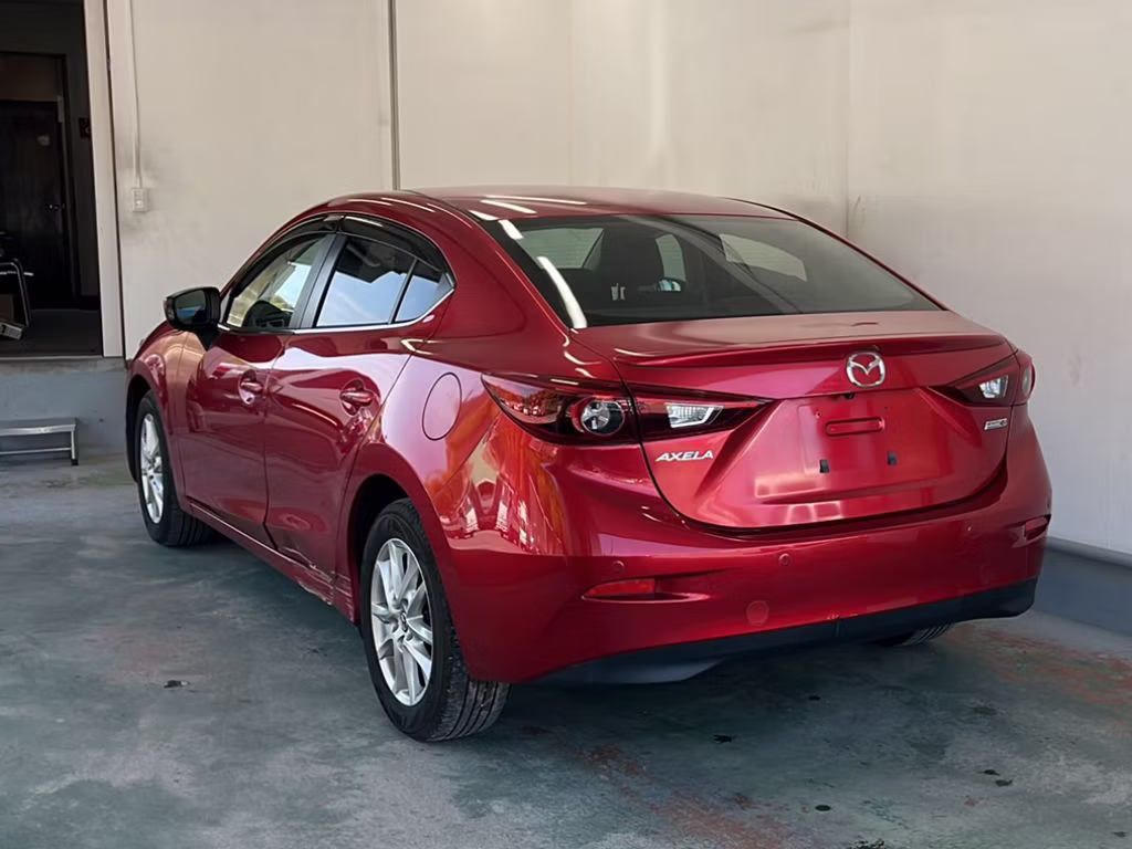 MAZDA AXELA