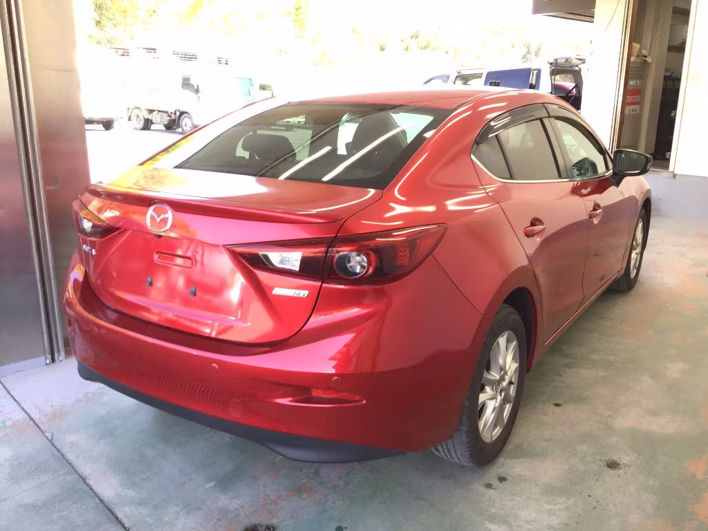 MAZDA AXELA