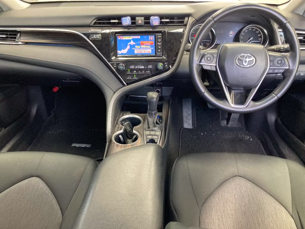 TOYOTA CAMRY