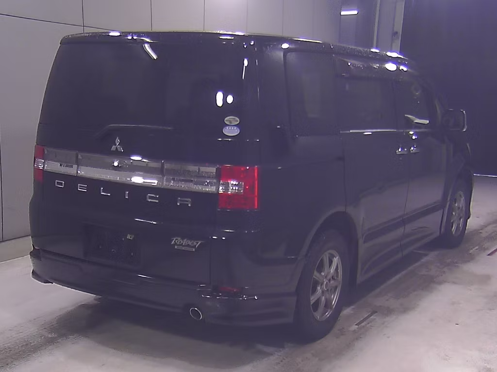 MITSUBISHI DELICA D:5