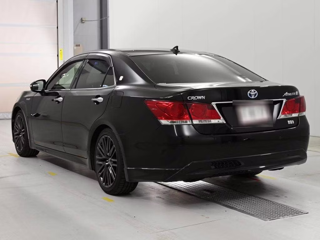 TOYOTA CROWN