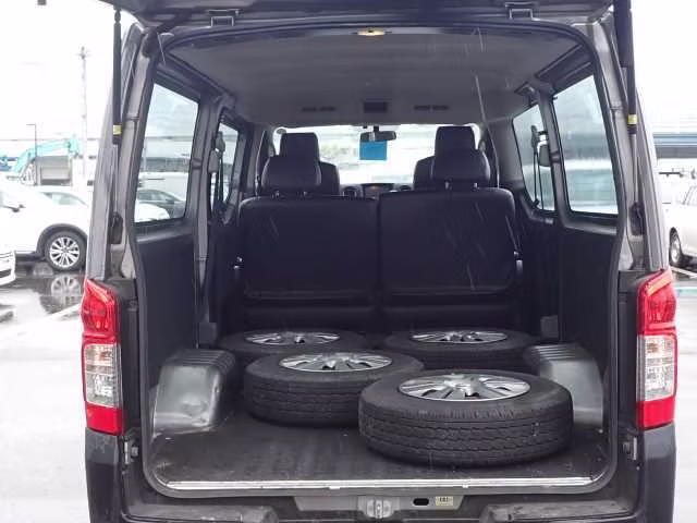 NISSAN NV350 CARAVAN
