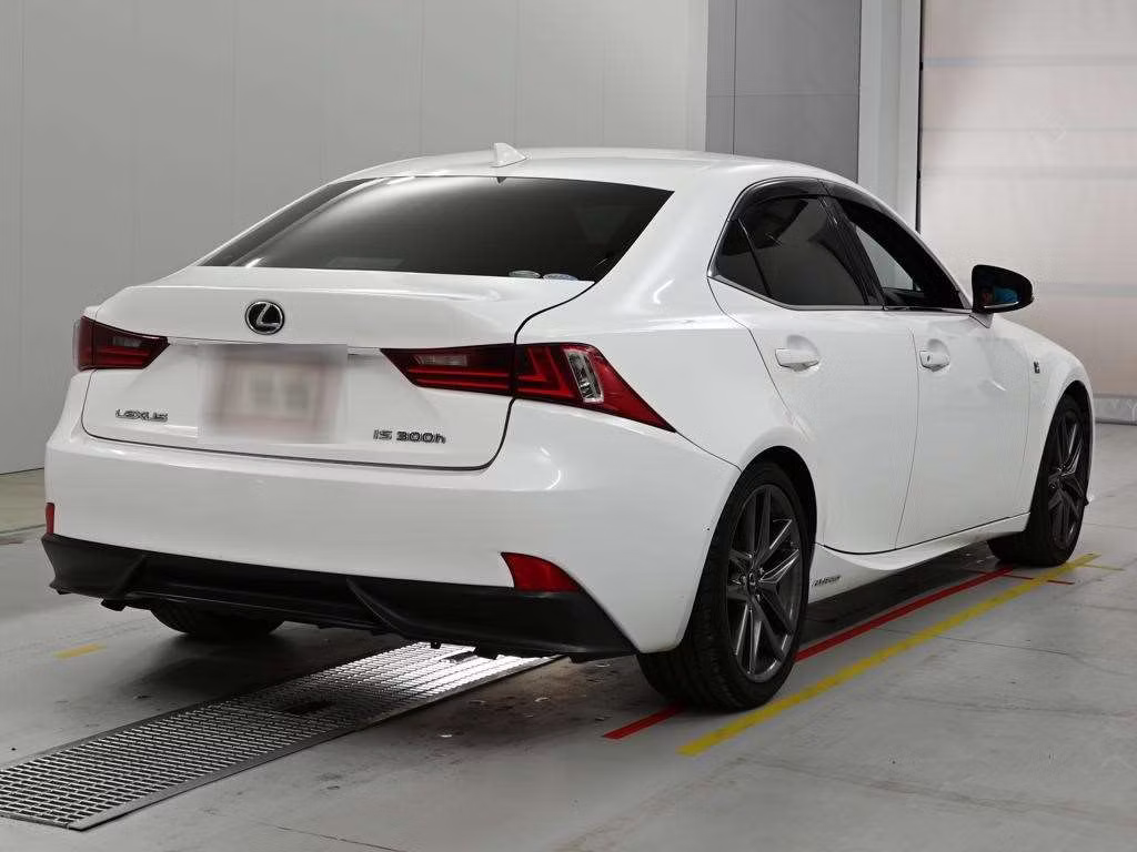LEXUS IS300H