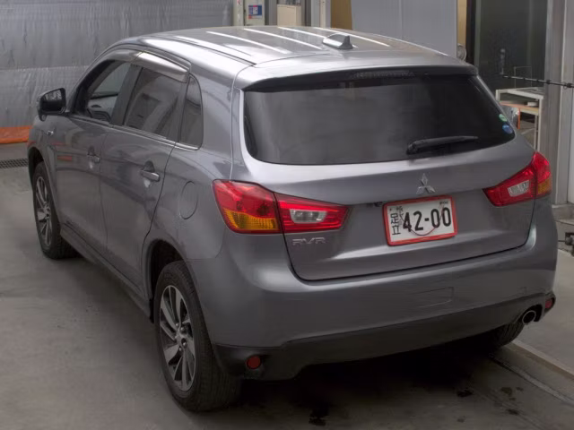MITSUBISHI RVR