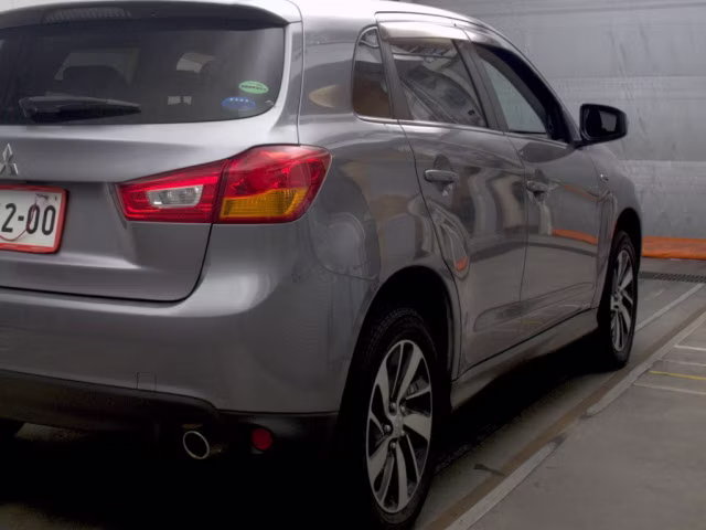 MITSUBISHI RVR