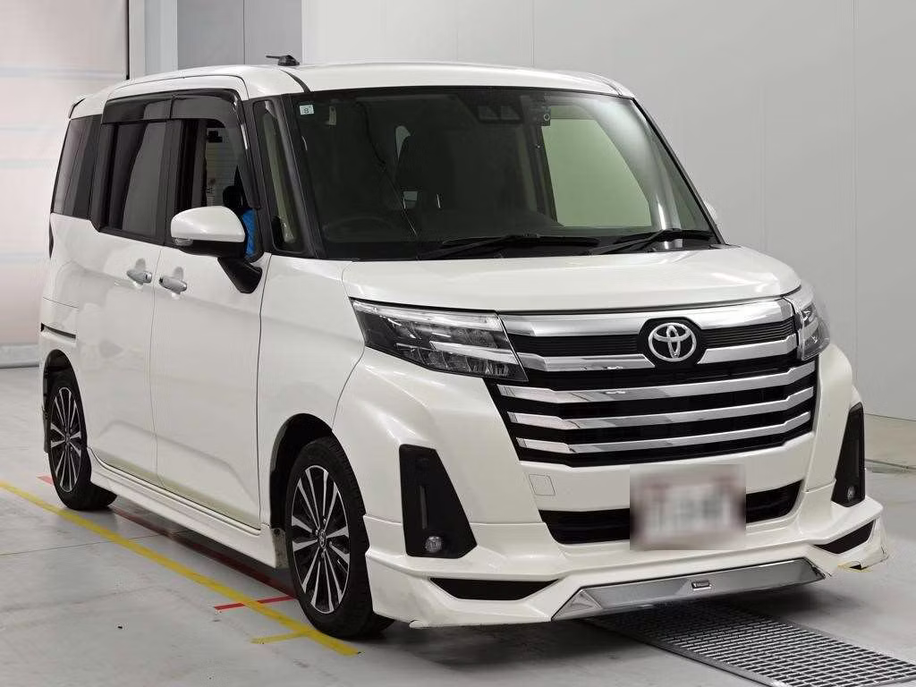 TOYOTA ROOMY