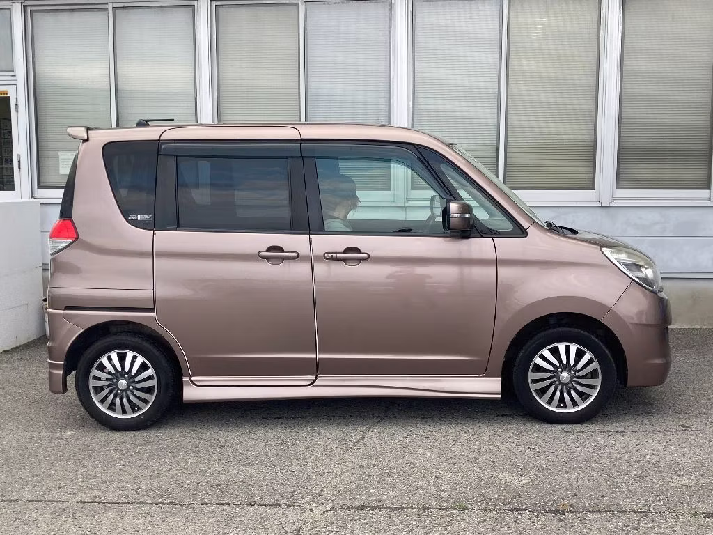 MITSUBISHI DELICA D:2